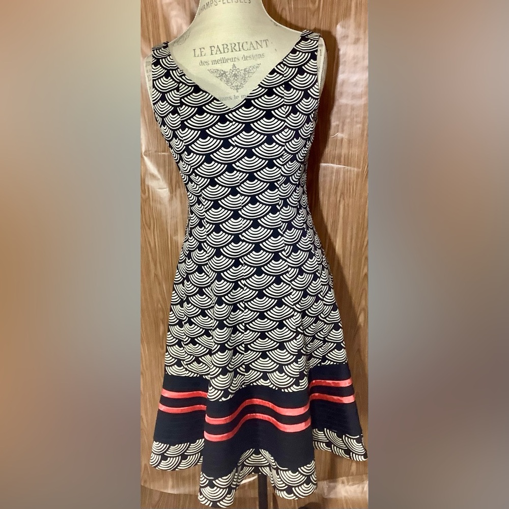 NINE WEST Fit & Flare Dress Size 6 Black White NWOT